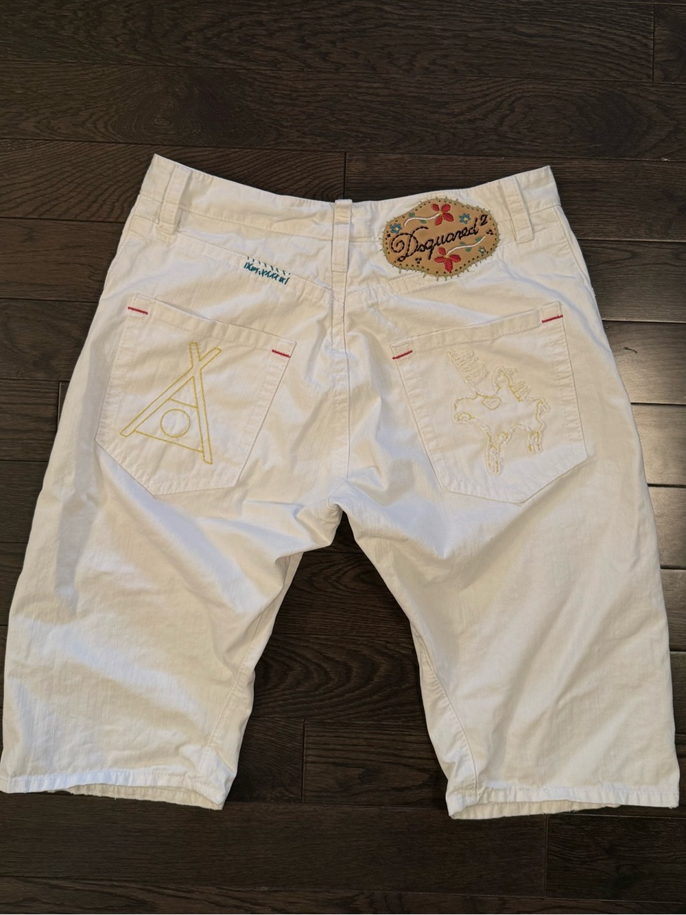DSQUARED2 White Men's Cotton Chino Shorts with Embroidered Back Pockets